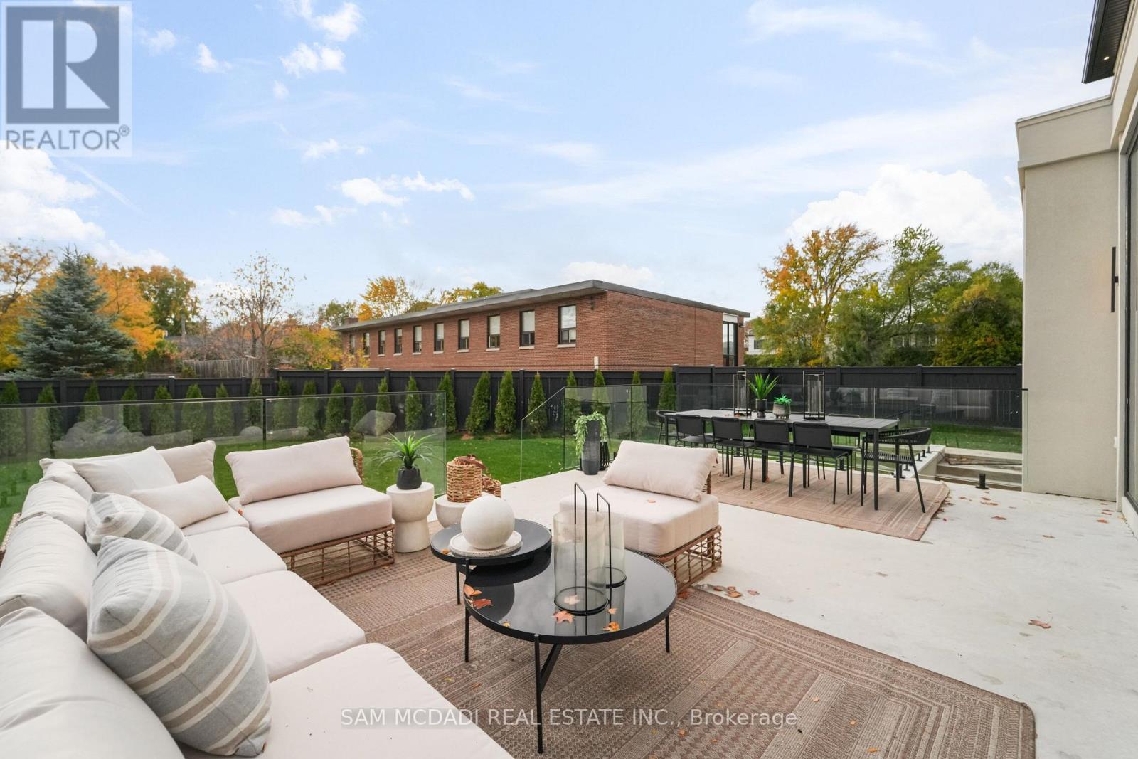 152 Third Line, Oakville, Ontario  L6L 3Z8 - Photo 44 - W12821740