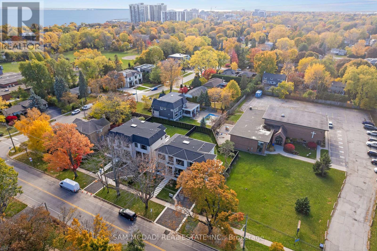 152 Third Line, Oakville, Ontario  L6L 3Z8 - Photo 49 - W12821740