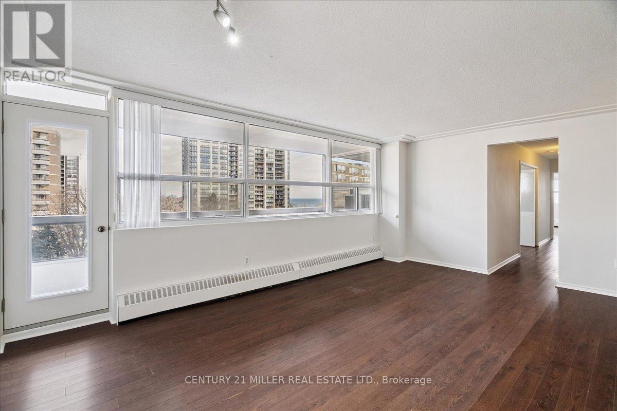 605 - 2263 Marine Drive, Oakville, Ontario  L6L 5K1 - Photo 10 - W12821754