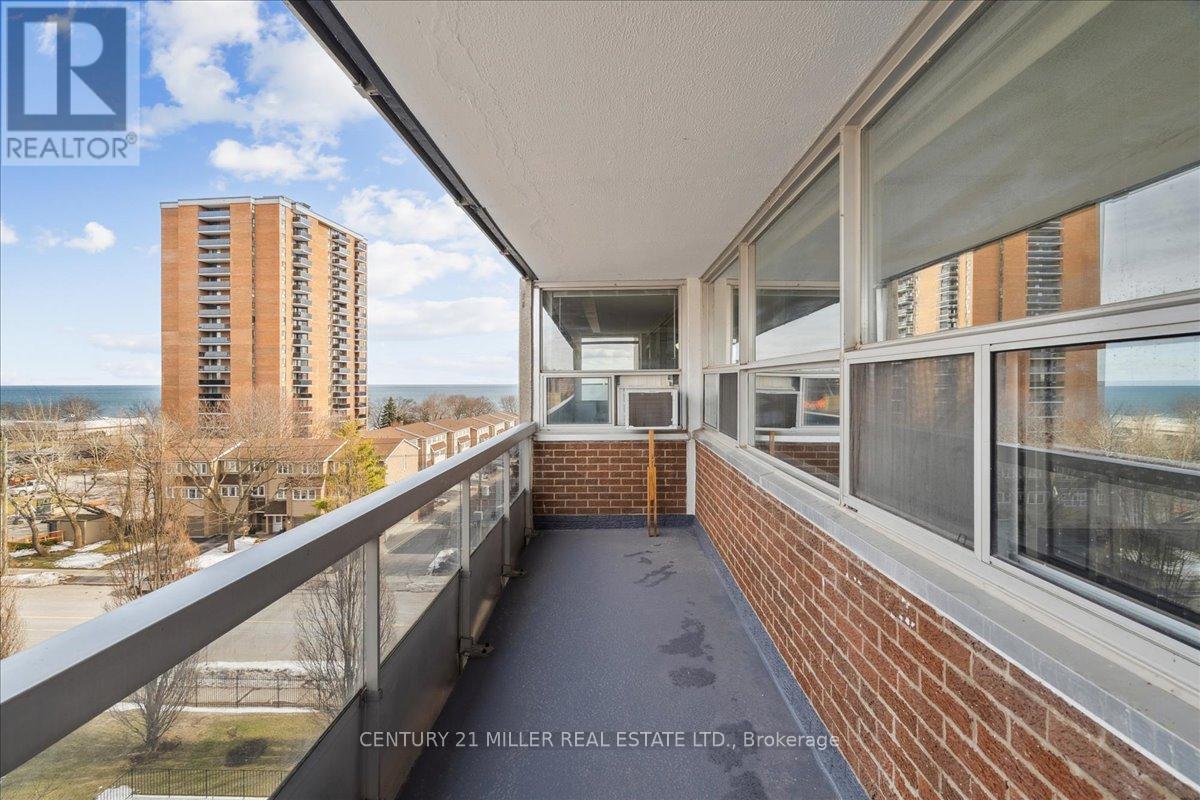 605 - 2263 Marine Drive, Oakville, Ontario  L6L 5K1 - Photo 23 - W12821754