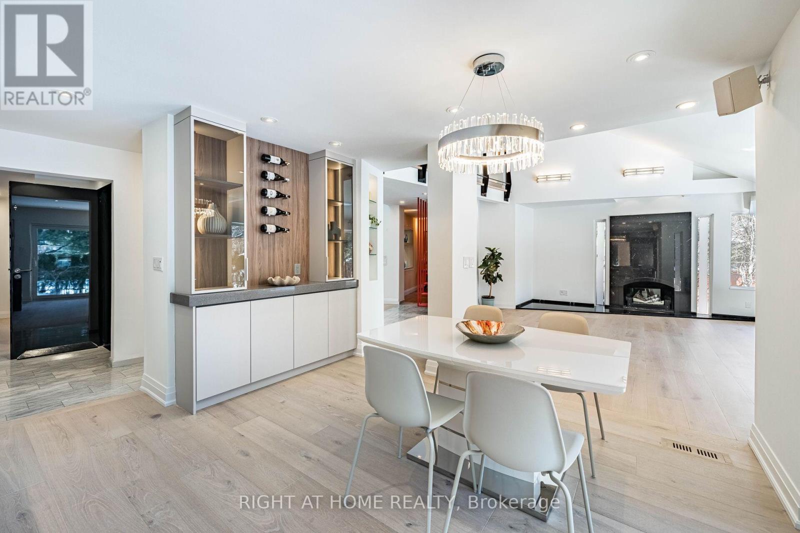 1 Friars Lane, Toronto, Ontario  M9A 1T6 - Photo 18 - W12821764