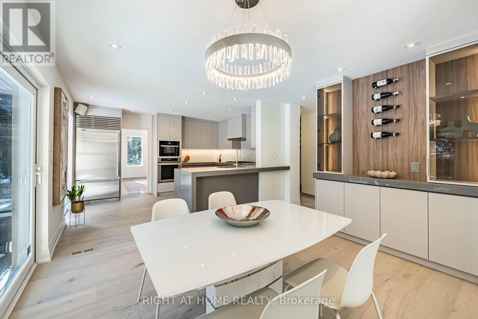 1 Friars Lane, Toronto, Ontario  M9A 1T6 - Photo 21 - W12821764