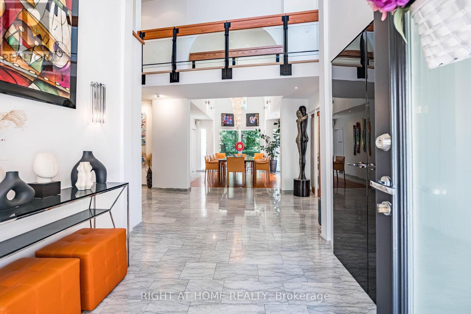 1 Friars Lane, Toronto, Ontario  M9A 1T6 - Photo 8 - W12821764