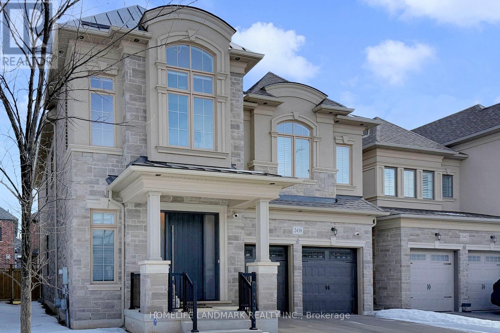 2438 Irene Crescent, Oakville, Ontario  L6M 5M2 - Photo 3 - W12821768