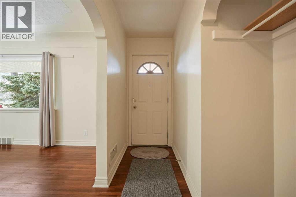 1412 Russet Road Ne, Calgary, Alberta  T2E 5L6 - Photo 2 - A2284962