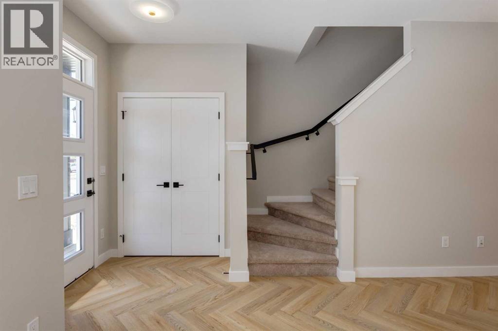 7189 Rangeview Avenue Se, Calgary, Alberta  T3S 0R2 - Photo 3 - A2287680