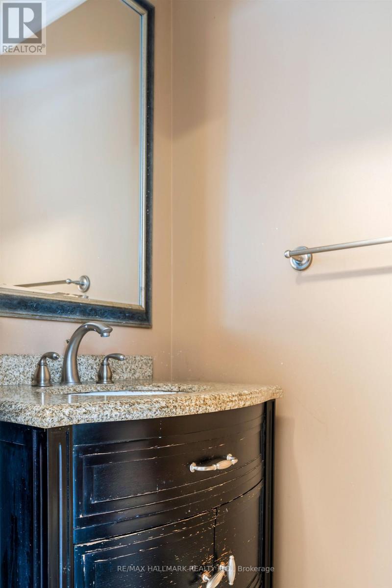 241 Featherstone Road, Milton, Ontario  L9T 7C3 - Photo 12 - W12794340