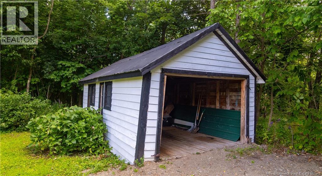 27 Hill Street, St. Stephen, New Brunswick  E3L 1N6 - Photo 7 - NB134174