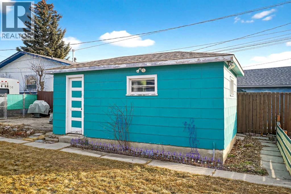 1411 20 Avenue Nw, Calgary, Alberta  T2M 1G6 - Photo 5 - A2286284