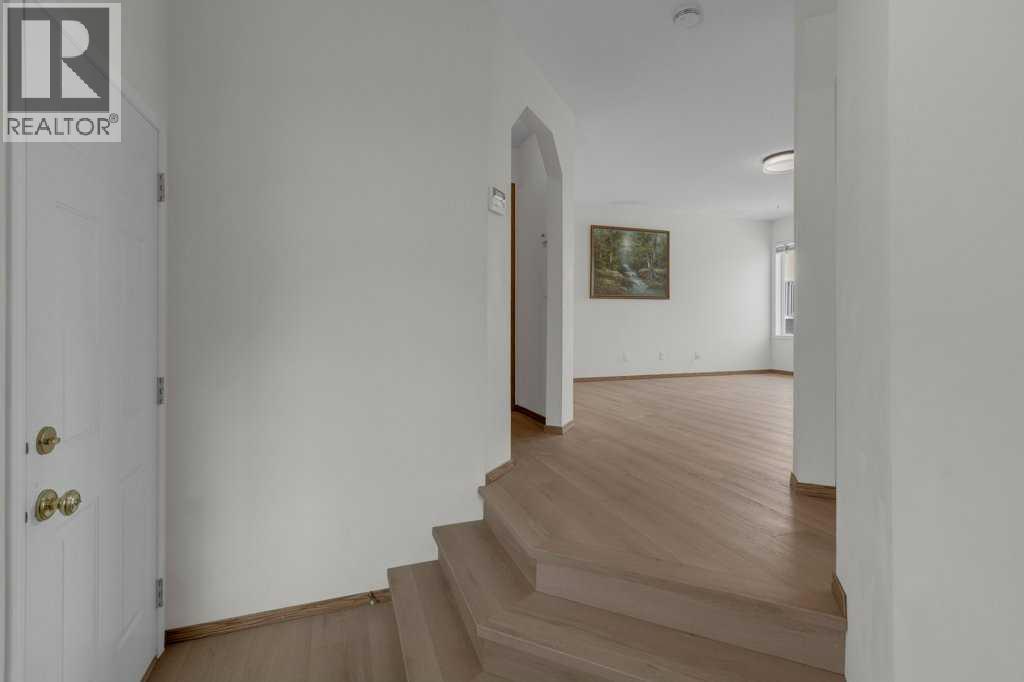 9473 Hidden Valley Drive Nw, Calgary, Alberta  T3A 5S9 - Photo 12 - A2288374