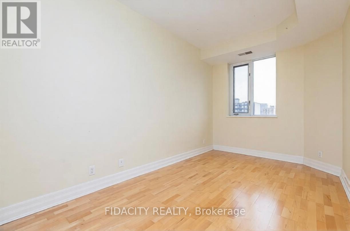 608 - 320 Mcleod Street, Ottawa, Ontario  K2P 1A3 - Photo 10 - X12821792