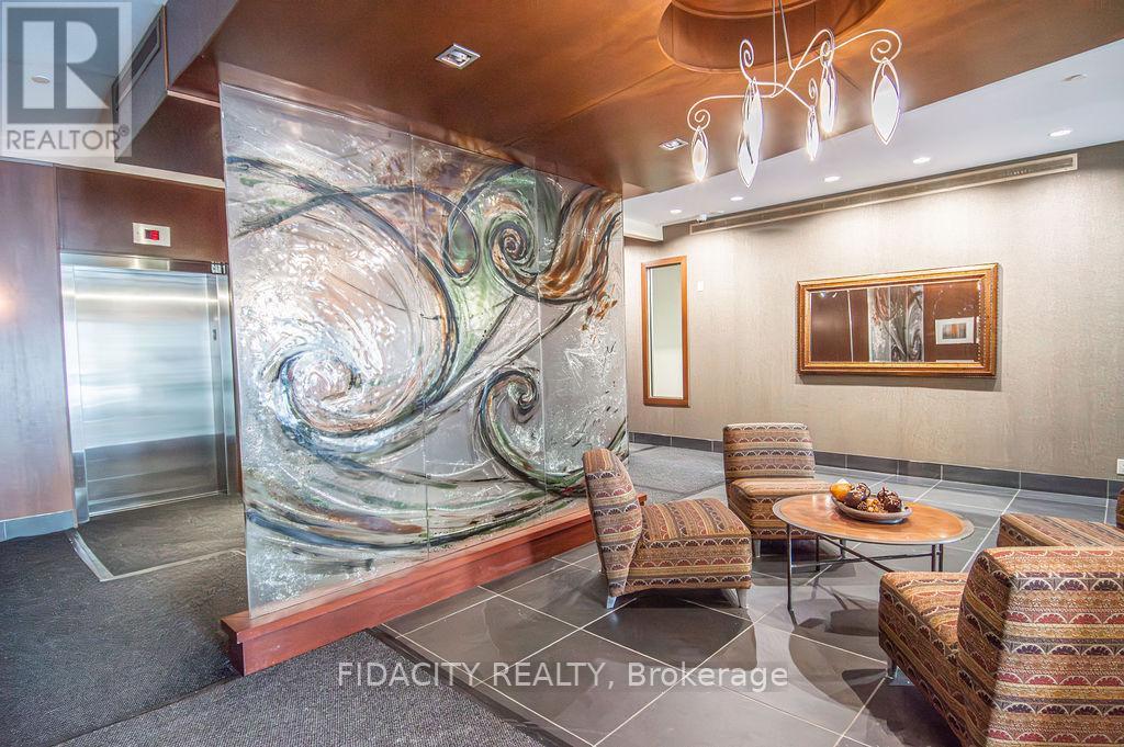 608 - 320 Mcleod Street, Ottawa, Ontario  K2P 1A3 - Photo 2 - X12821792