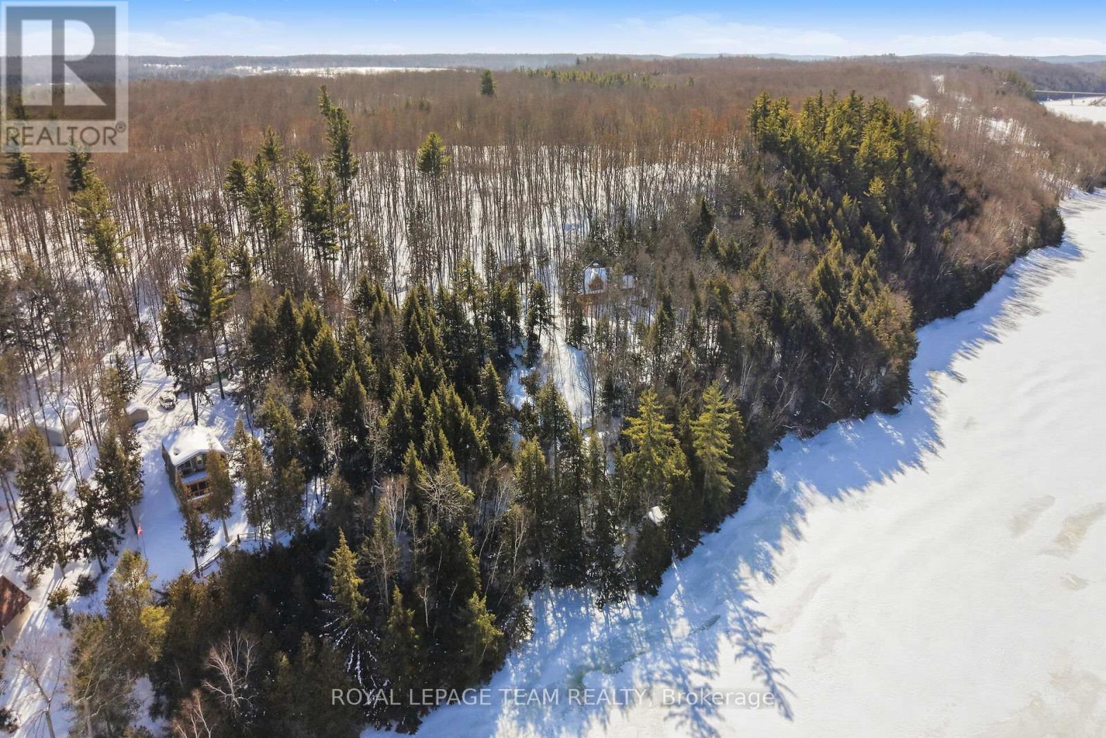 102-B Mcvicar Lane, Mcnab/braeside, Ontario  K7S 3Z5 - Photo 5 - X12821886