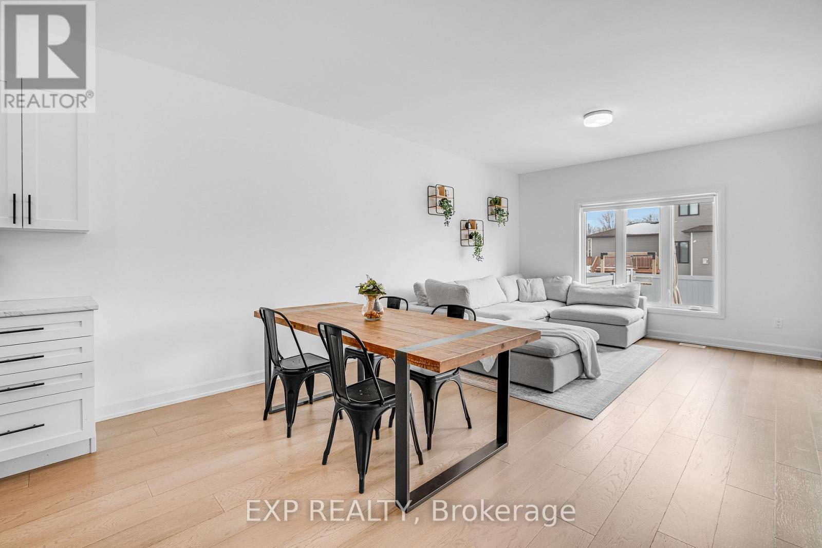 441 Arora Crescent, North Dundas, Ontario  K0C 2K0 - Photo 12 - X12821892