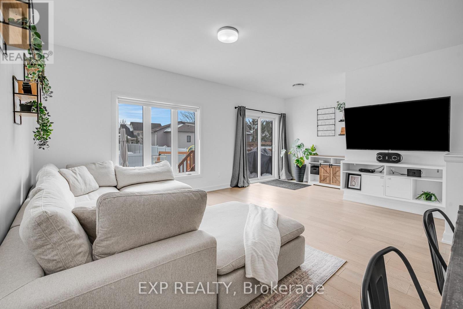 441 Arora Crescent, North Dundas, Ontario  K0C 2K0 - Photo 15 - X12821892