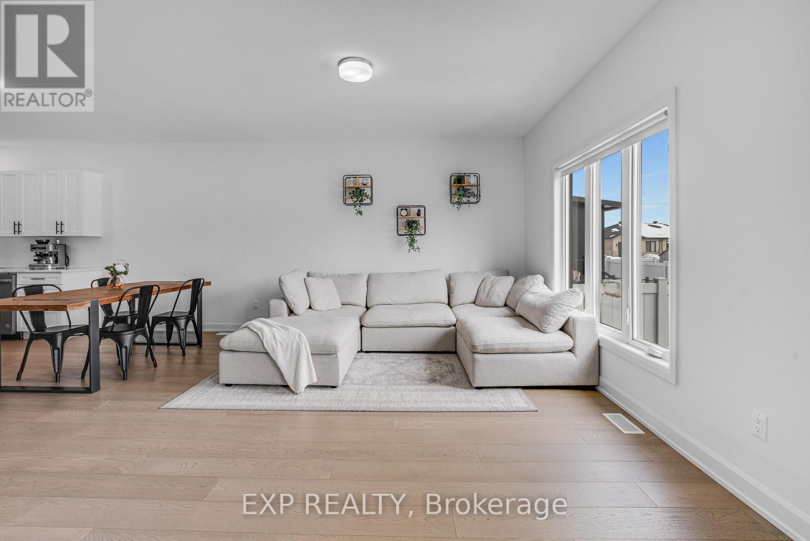 441 Arora Crescent, North Dundas, Ontario  K0C 2K0 - Photo 18 - X12821892