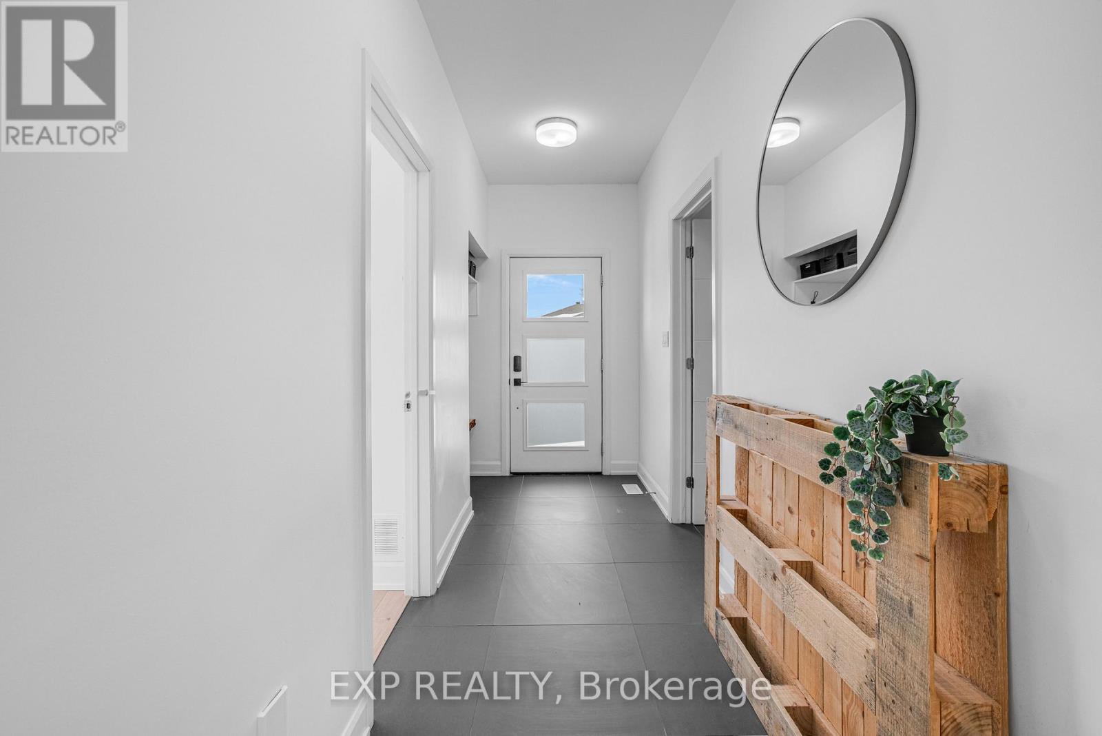 441 Arora Crescent, North Dundas, Ontario  K0C 2K0 - Photo 5 - X12821892