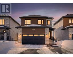 934 CHABLIS CRESCENT, Russell, Ontario