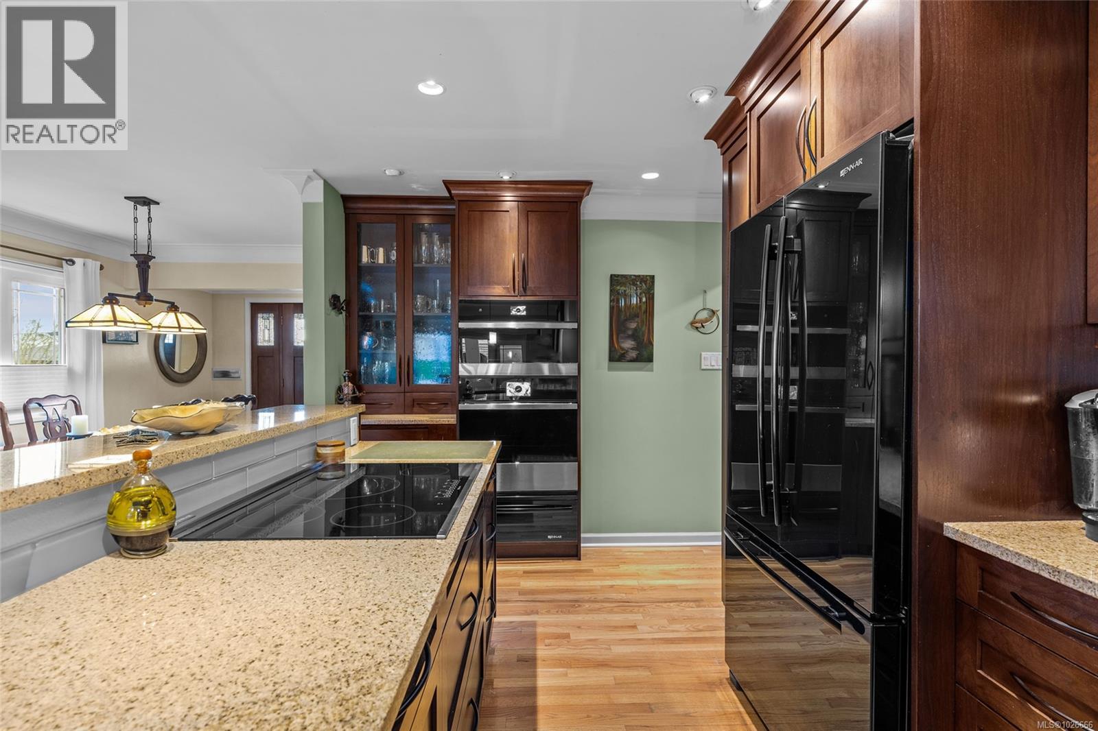 196 Homer Rd, Saanich, British Columbia  V8Z 1V6 - Photo 11 - 1026666