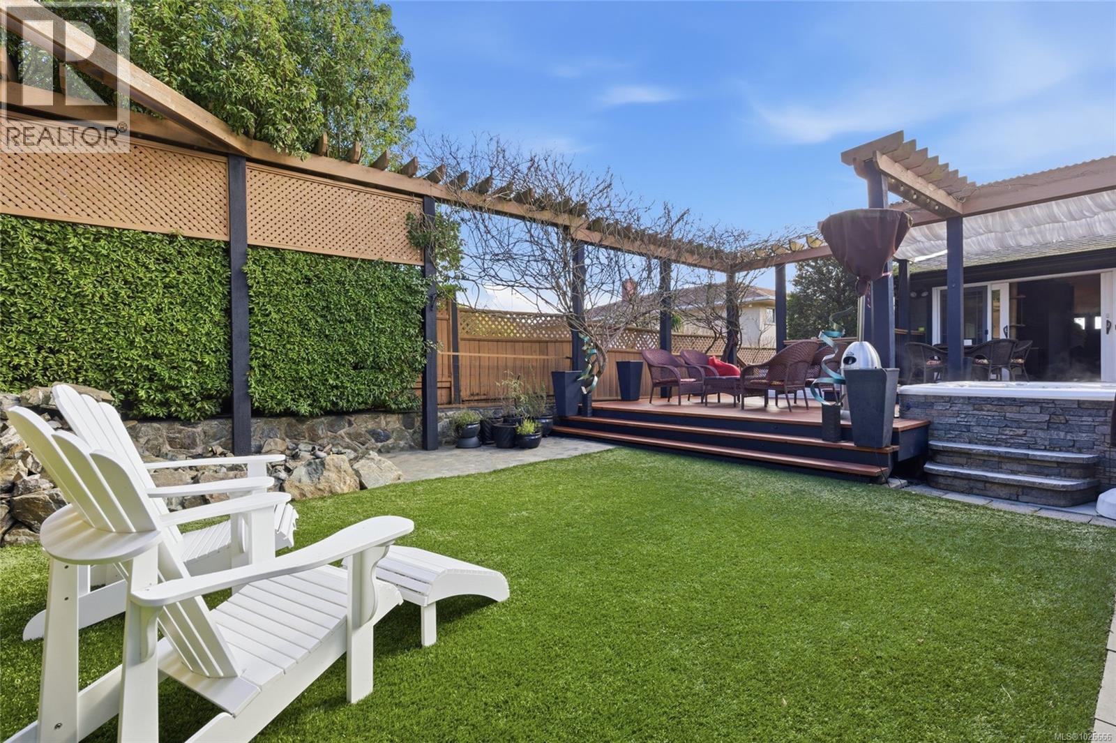 196 Homer Rd, Saanich, British Columbia  V8Z 1V6 - Photo 38 - 1026666