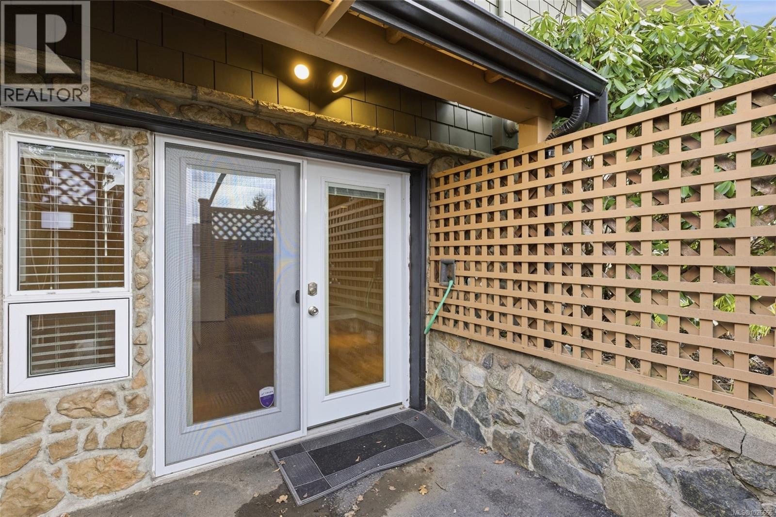 196 Homer Rd, Saanich, British Columbia  V8Z 1V6 - Photo 41 - 1026666