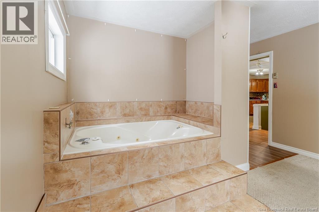 286 Greenwood Drive, Fredericton, New Brunswick  E3A 7C8 - Photo 11 - NB134003
