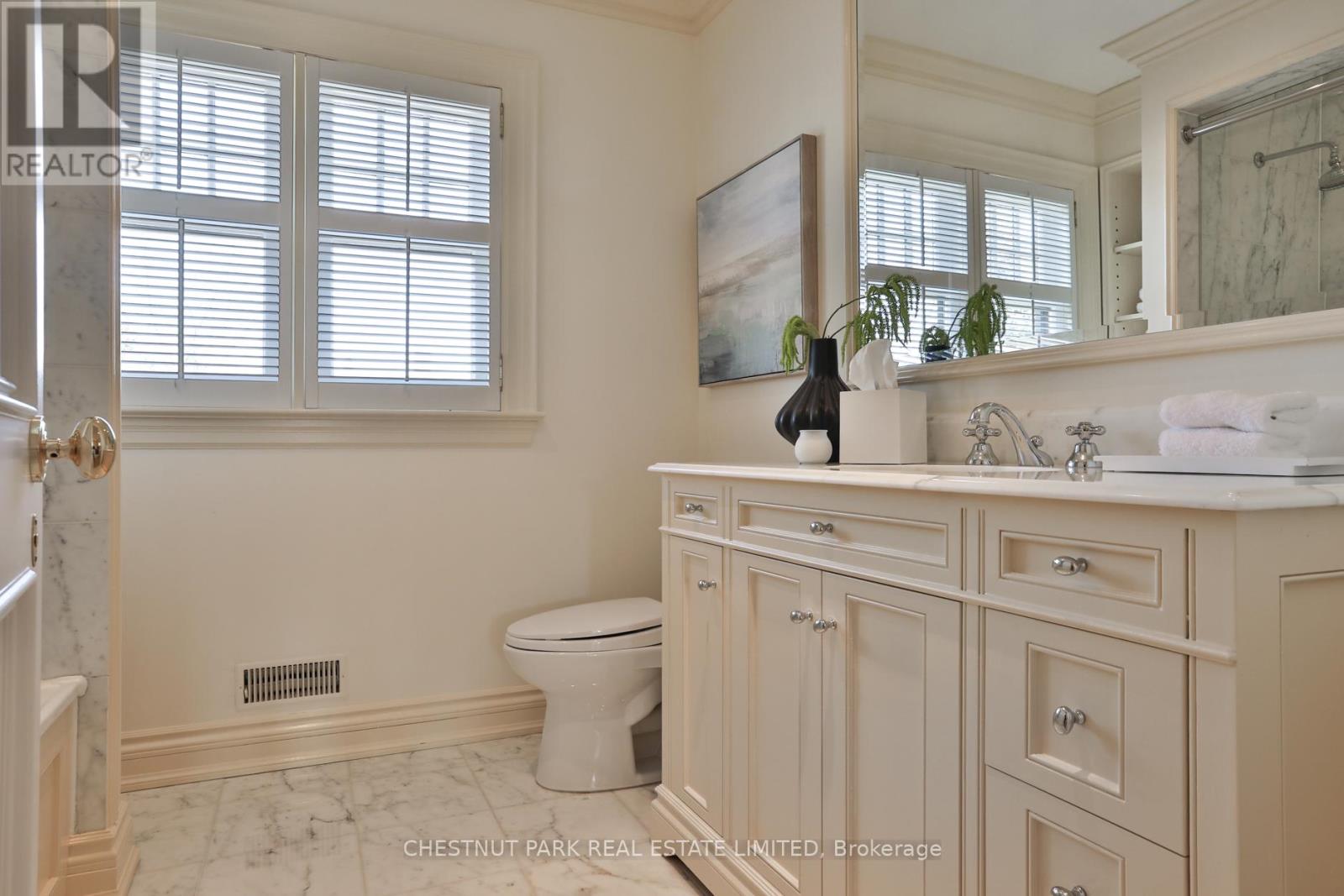 170 Roxborough Drive, Toronto, Ontario  M4W 1X8 - Photo 35 - C12821880