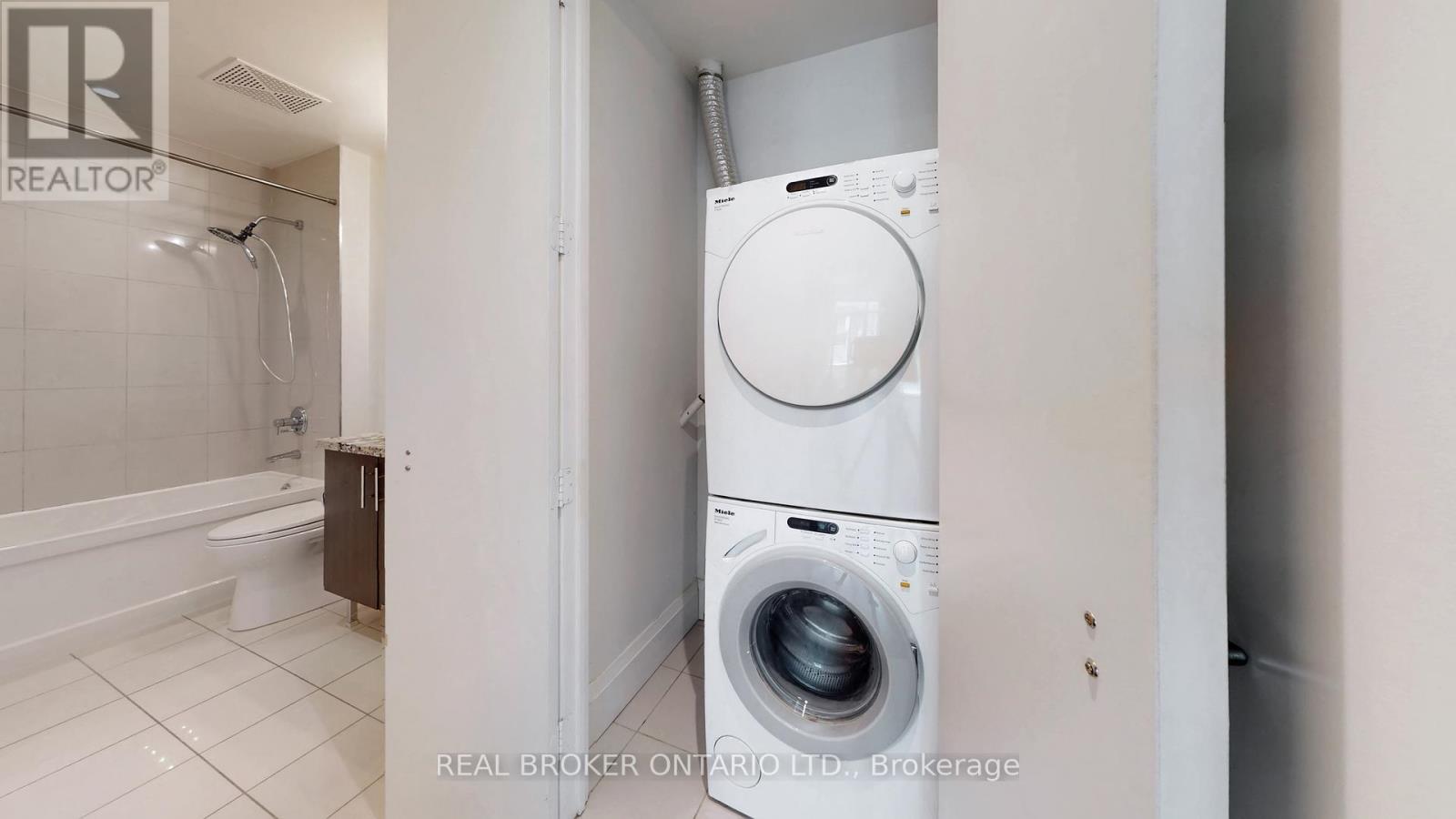 801 - 39 Queens Quay E, Toronto, Ontario  M5E 0A5 - Photo 33 - C12821888