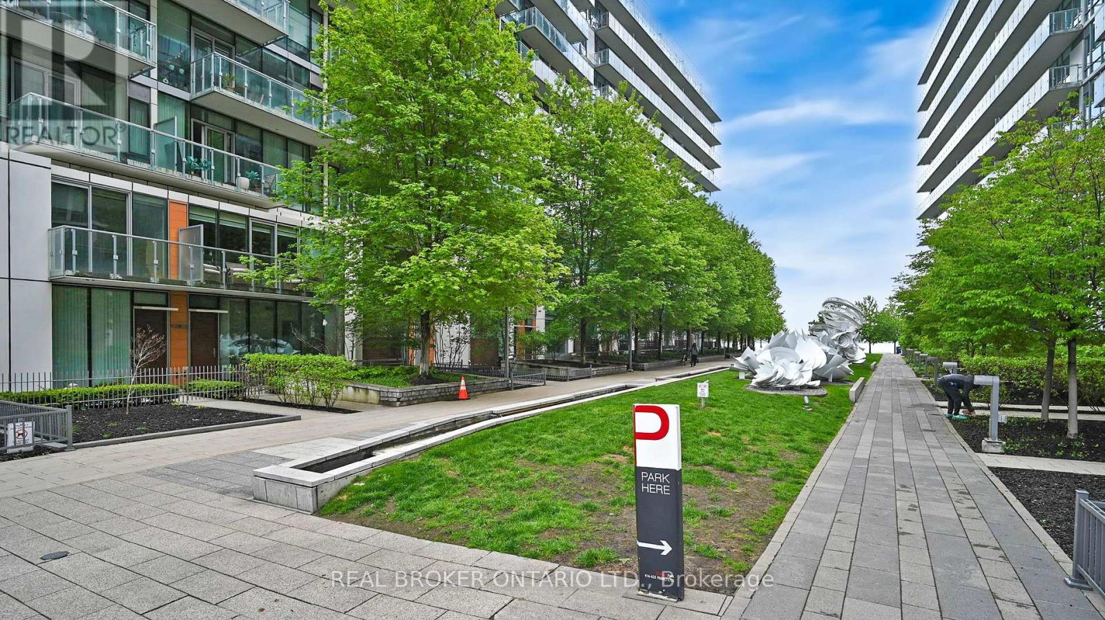 801 - 39 Queens Quay E, Toronto, Ontario  M5E 0A5 - Photo 43 - C12821888