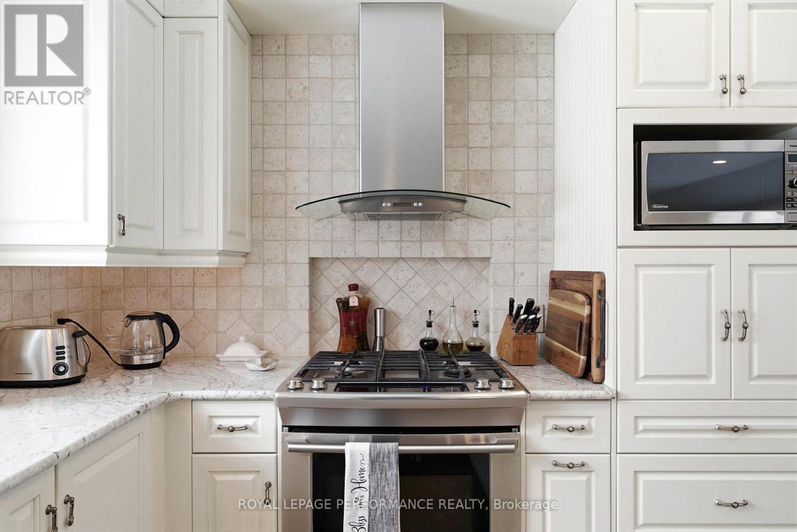 18537 Stonehouse Point Road, South Glengarry, Ontario  K6H 5R5 - Photo 10 - X12821848