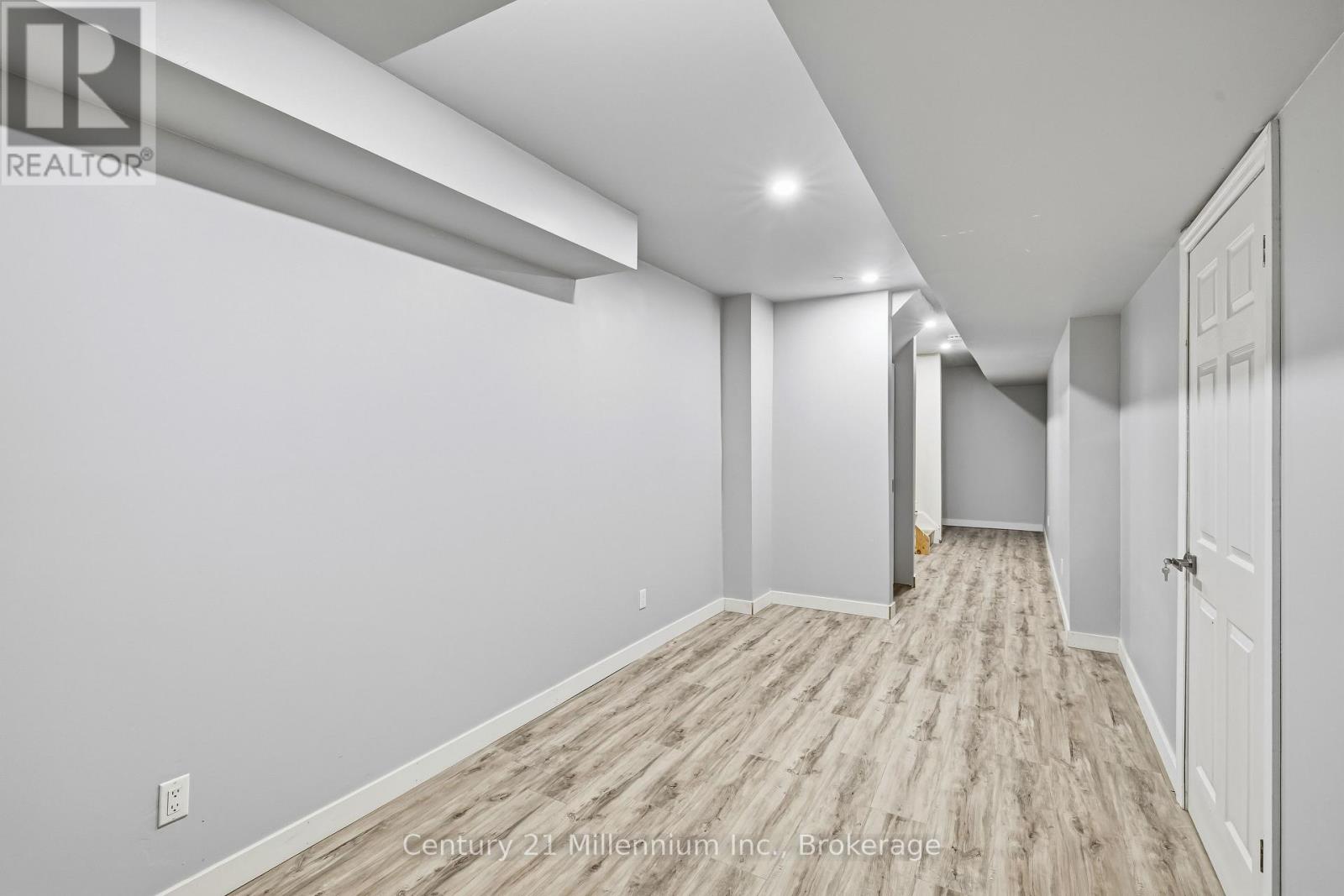 110 Sandy Coast Crescent, Wasaga Beach, Ontario  L9Z 0G1 - Photo 21 - S12816296