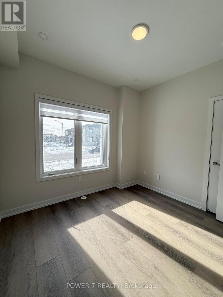 11 Victor Metcaf Lane, Richmond Hill, Ontario  L4B 0J7 - Photo 4 - N12821810