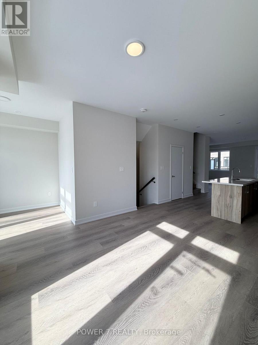 11 Victor Metcaf Lane, Richmond Hill, Ontario  L4B 0J7 - Photo 7 - N12821810