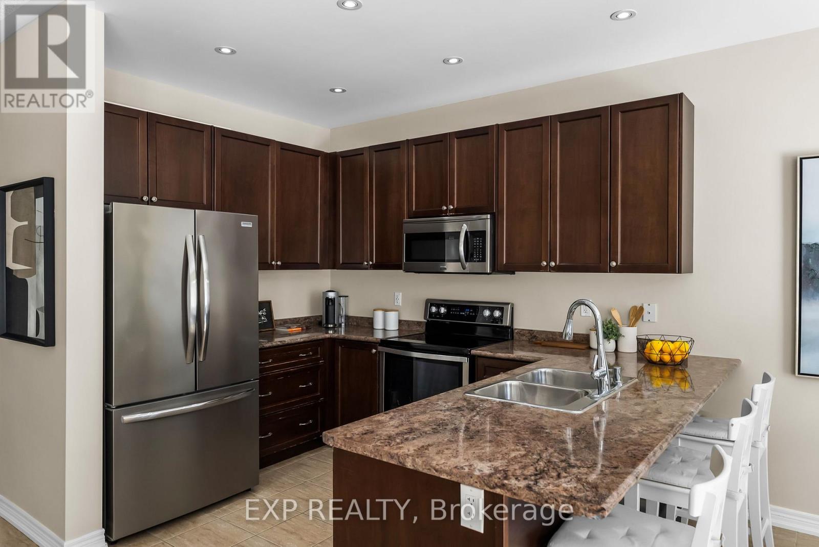 26 Scotia Road, Georgina (Sutton & Jackson's Point), Ontario  L0E 1R0 - Photo 10 - N12821898