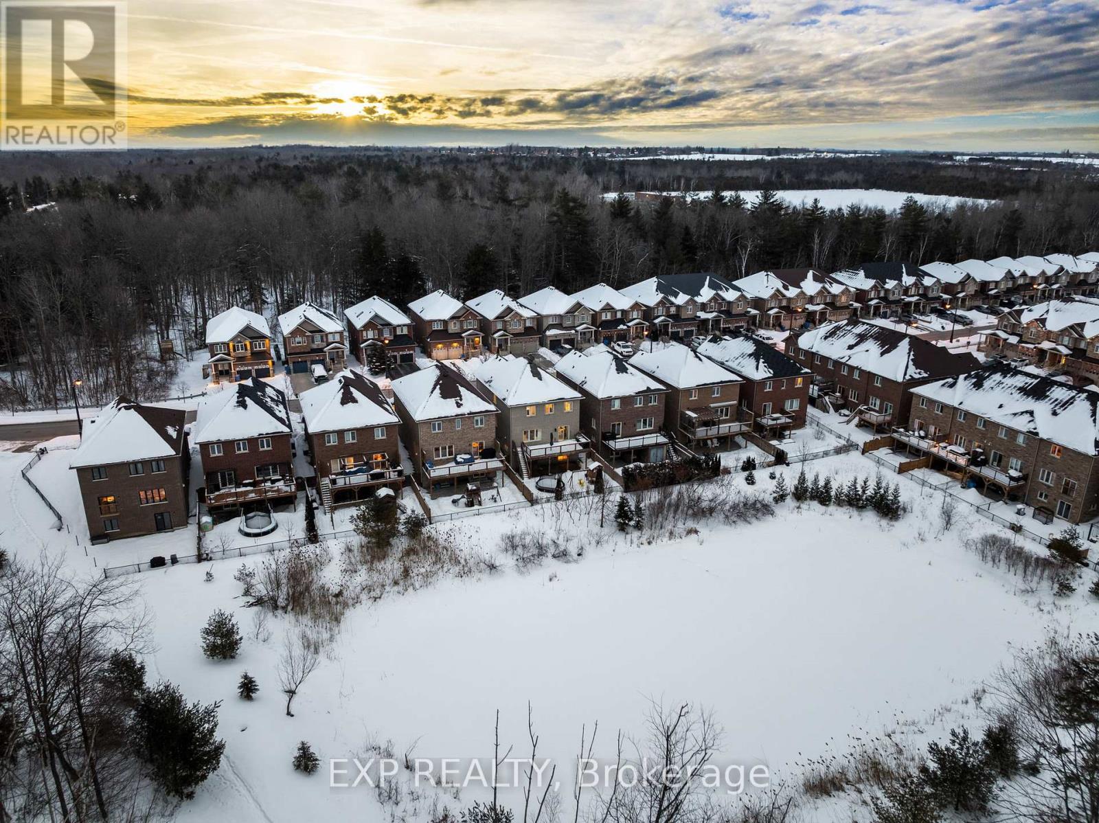 26 Scotia Road, Georgina (Sutton & Jackson's Point), Ontario  L0E 1R0 - Photo 3 - N12821898