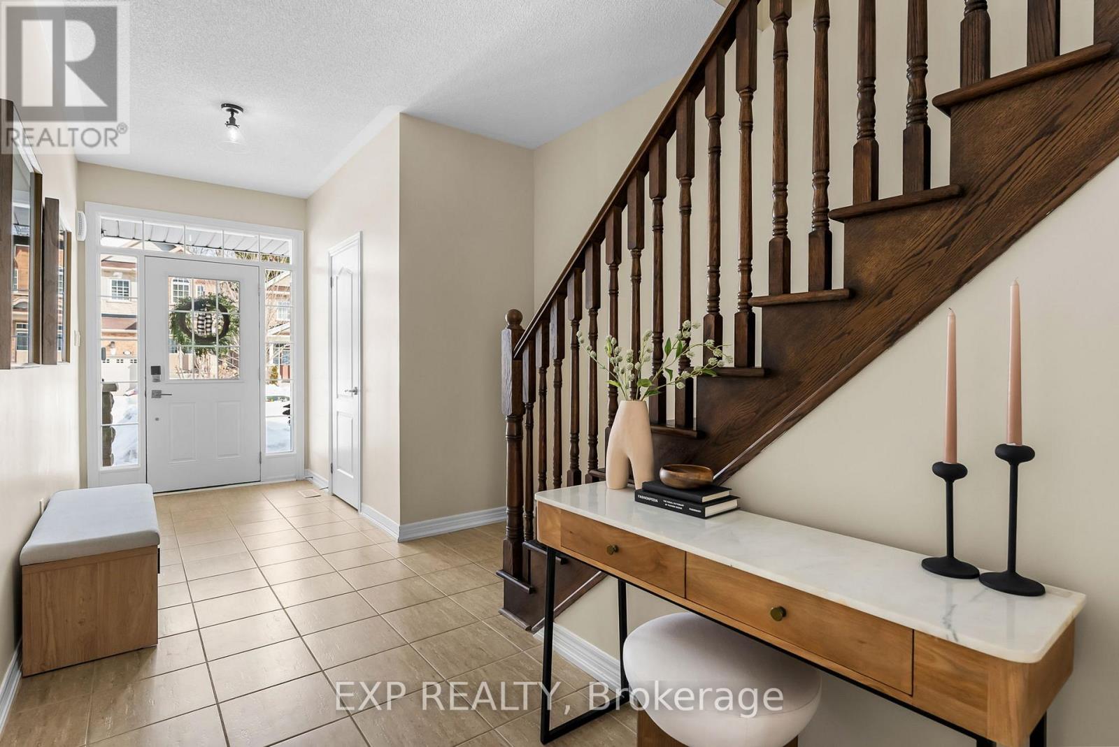 26 Scotia Road, Georgina (Sutton & Jackson's Point), Ontario  L0E 1R0 - Photo 6 - N12821898