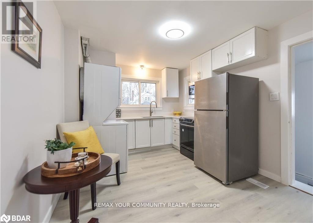 17 Champlain Street, Orillia, Ontario  L3V 2G6 - Photo 10 - S12821878