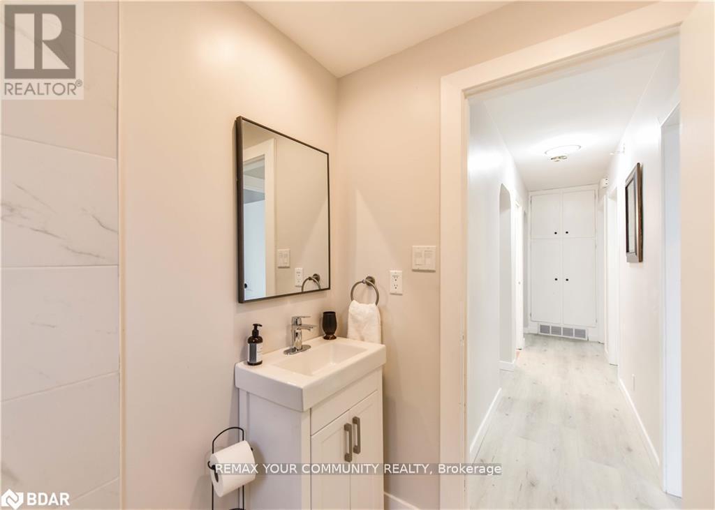 17 Champlain Street, Orillia, Ontario  L3V 2G6 - Photo 18 - S12821878