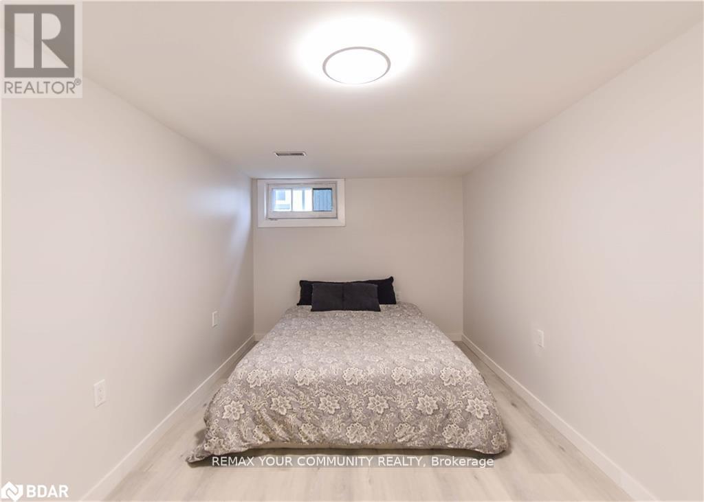 17 Champlain Street, Orillia, Ontario  L3V 2G6 - Photo 29 - S12821878