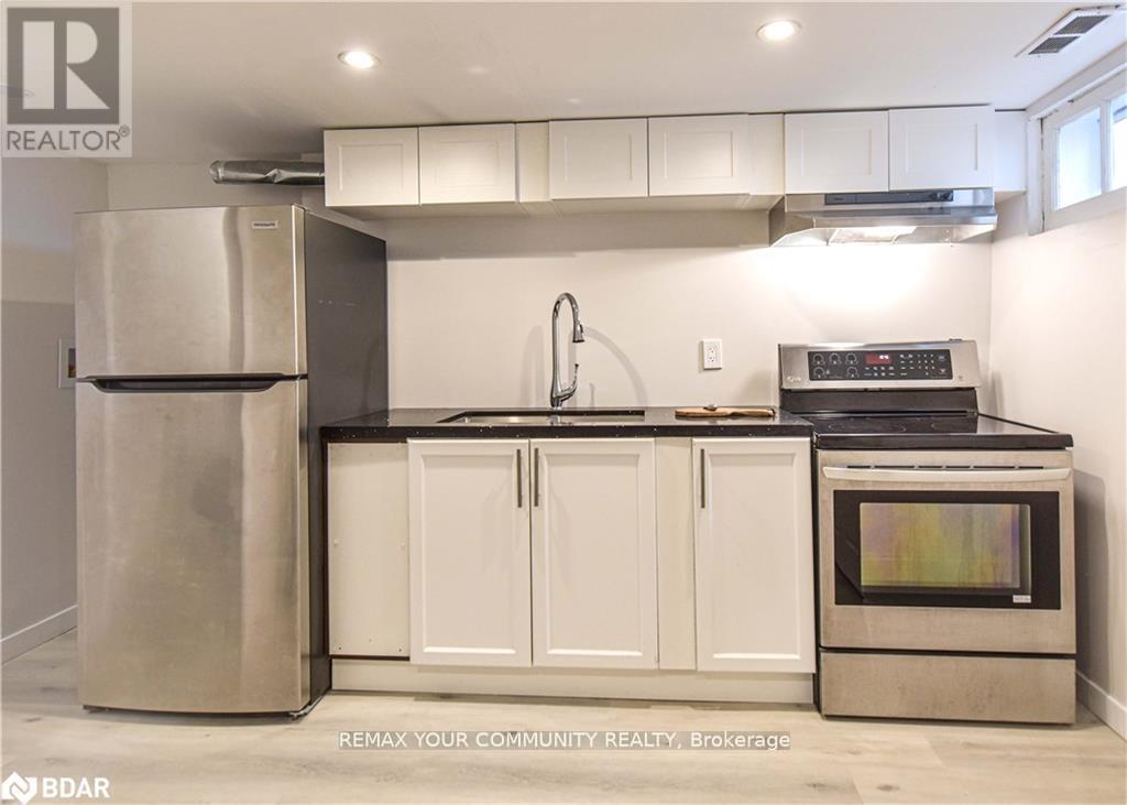 17 Champlain Street, Orillia, Ontario  L3V 2G6 - Photo 32 - S12821878