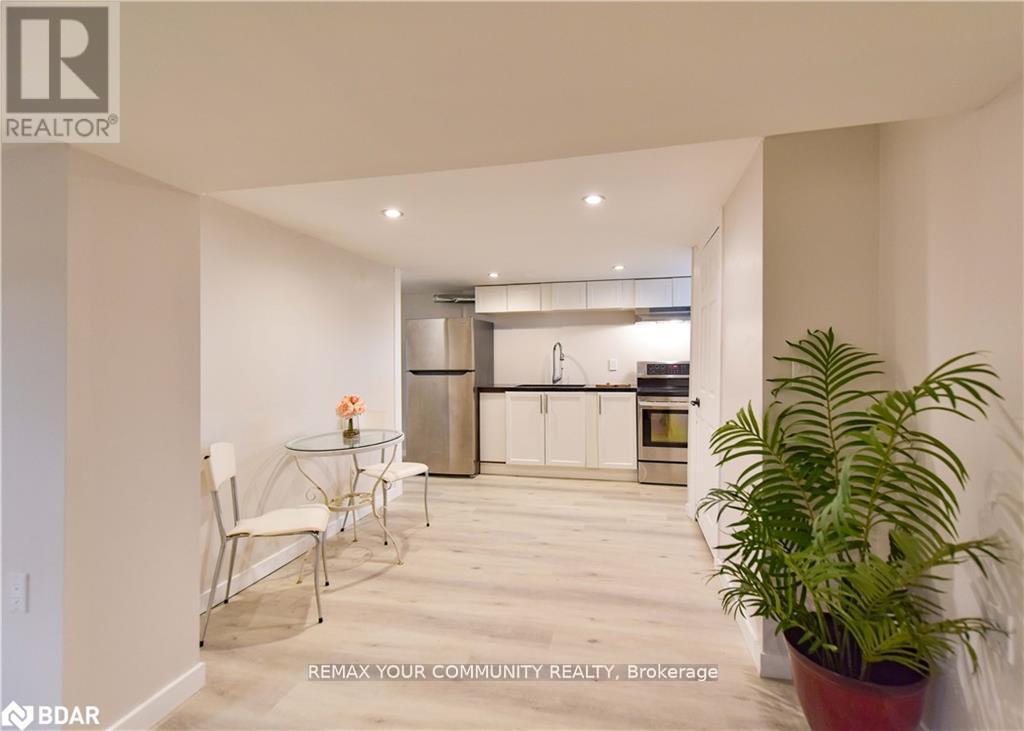 17 Champlain Street, Orillia, Ontario  L3V 2G6 - Photo 33 - S12821878