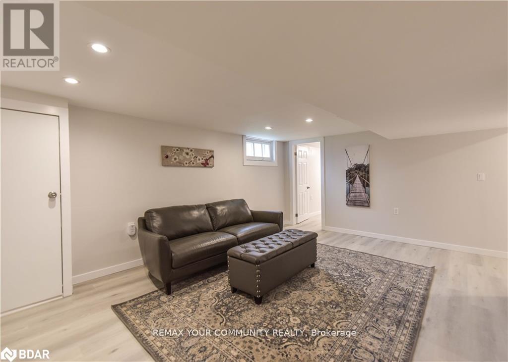 17 Champlain Street, Orillia, Ontario  L3V 2G6 - Photo 34 - S12821878