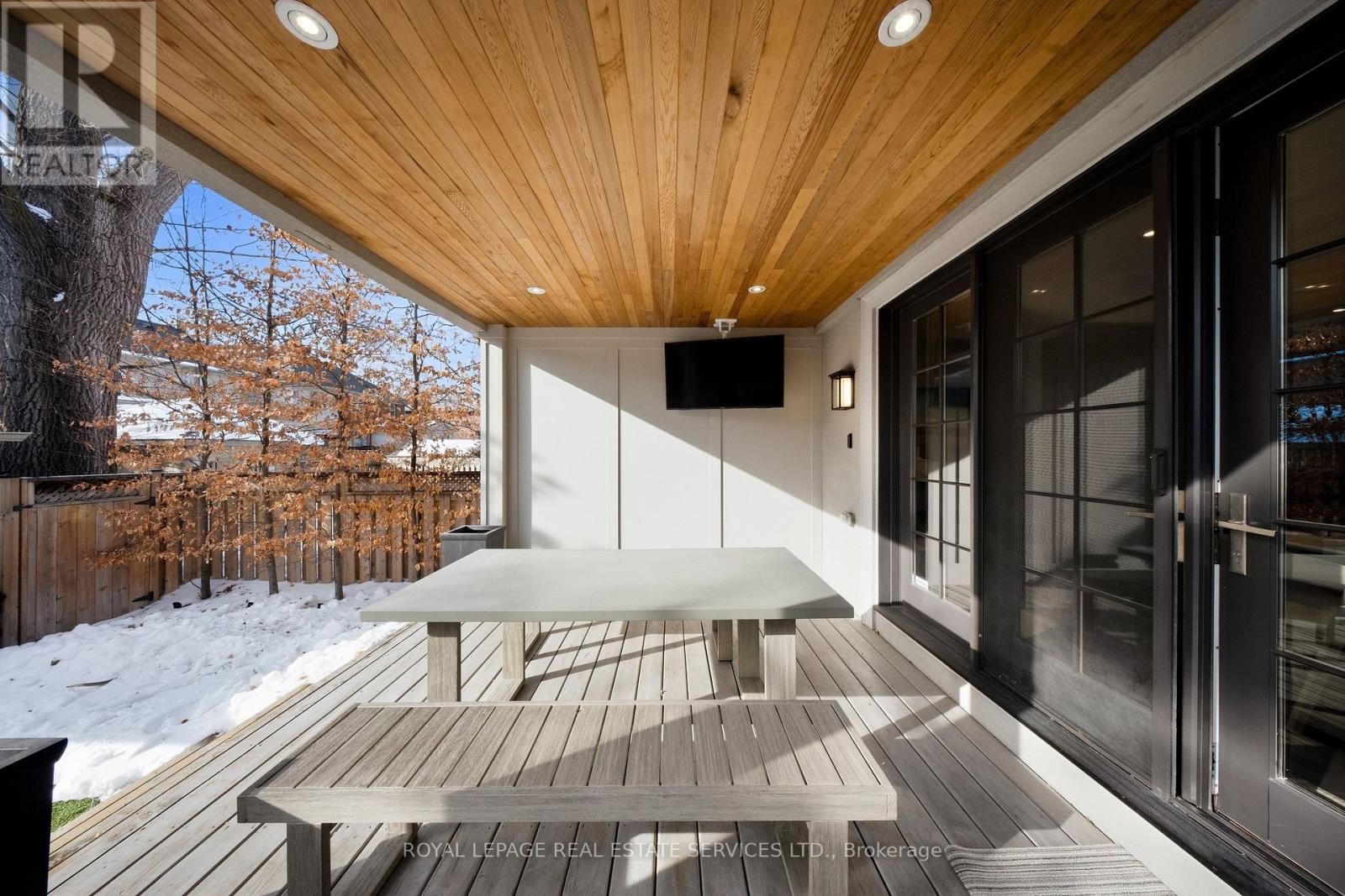 82 Dunedin Drive, Toronto, Ontario  M8X 2K5 - Photo 46 - W12821714