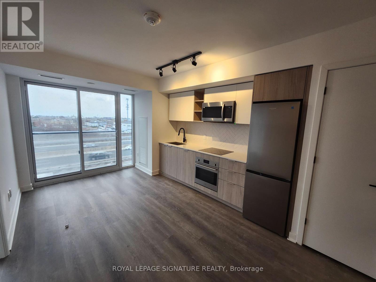 All Inclusive 429 - 36 Zorra Street, Toronto, Ontario  M8Z 0G5 - Photo 4 - W12821788