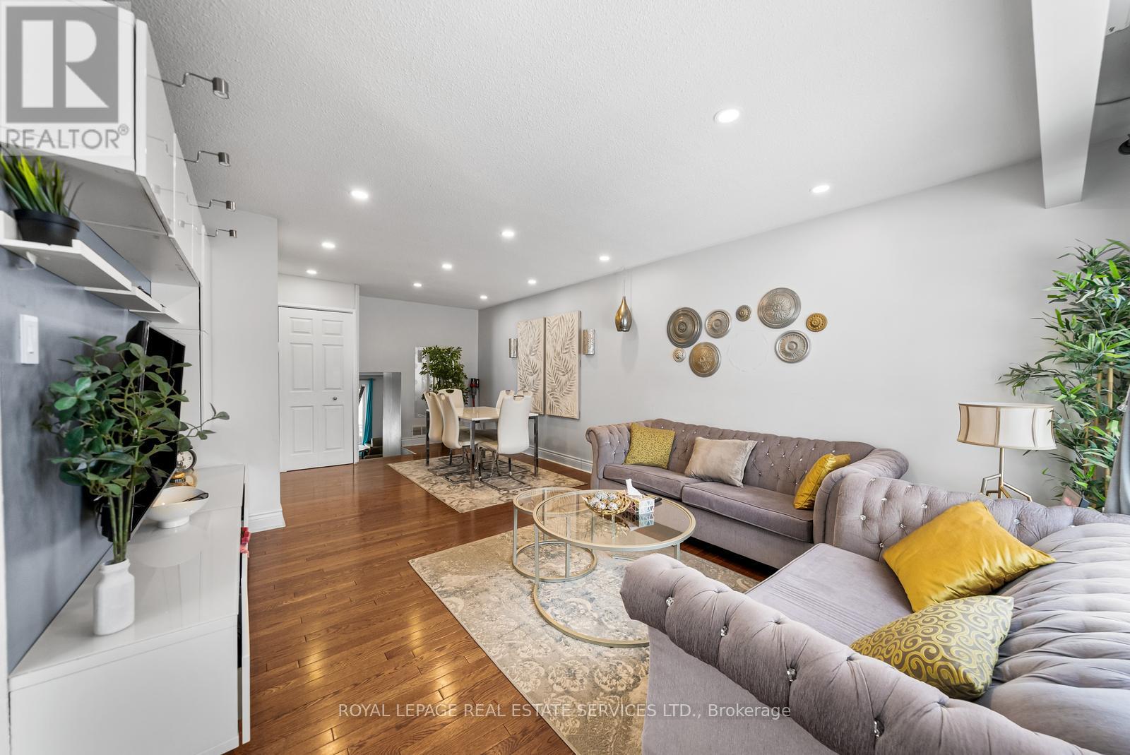 7121 Tamar Road, Mississauga, Ontario  L5N 1Y7 - Photo 2 - W12821800