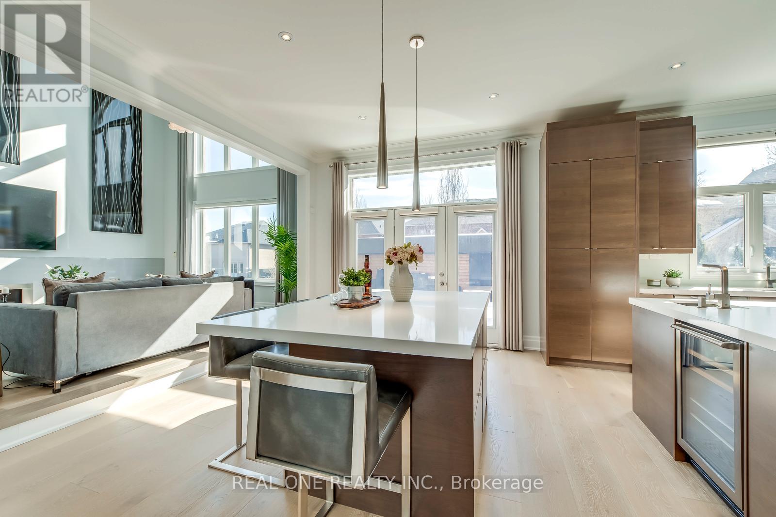 1384 Pinery Crescent, Oakville (Jc Joshua Creek), Ontario  L6H 7J7 - Photo 16 - W12821838