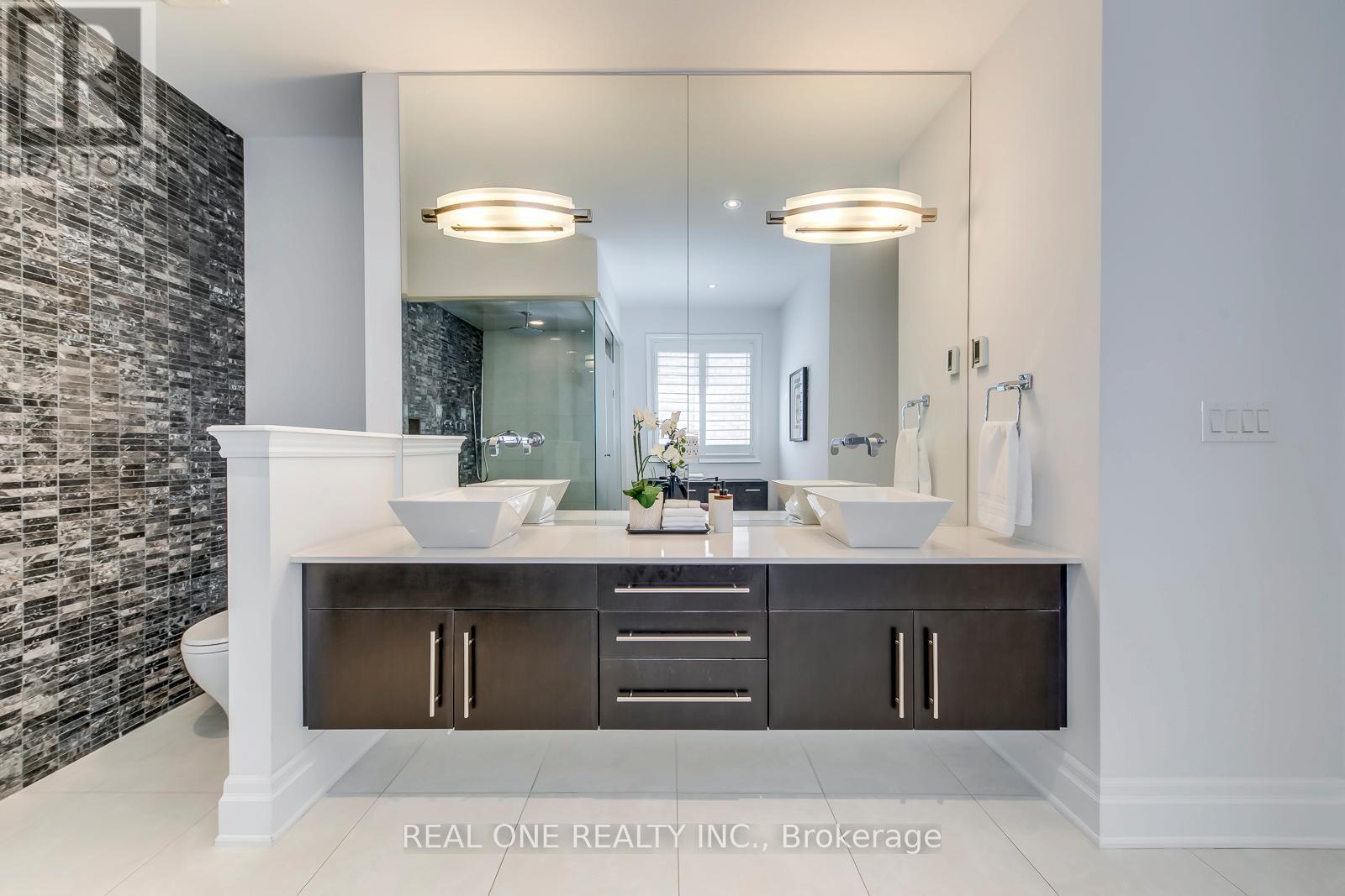 1384 Pinery Crescent, Oakville (Jc Joshua Creek), Ontario  L6H 7J7 - Photo 29 - W12821838