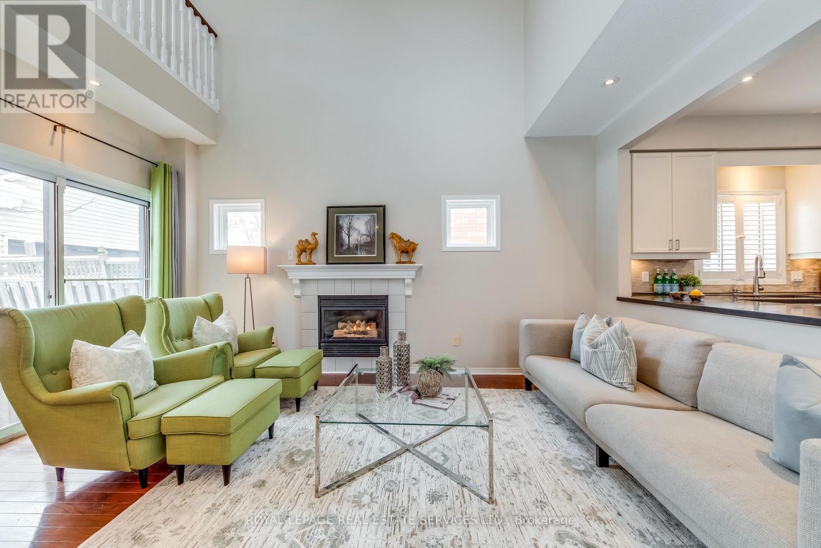 223 Lexington Road, Oakville, Ontario  L6H 6L5 - Photo 11 - W12821846