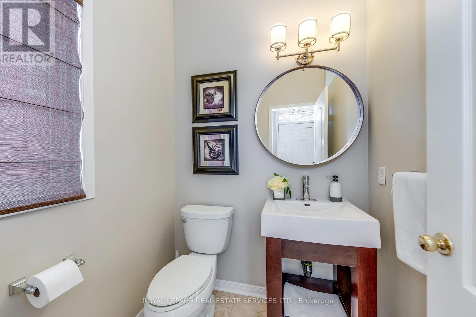 223 Lexington Road, Oakville, Ontario  L6H 6L5 - Photo 15 - W12821846