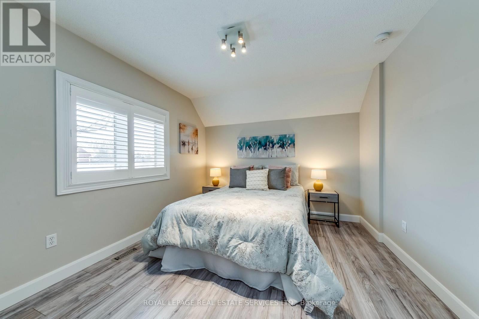 223 Lexington Road, Oakville, Ontario  L6H 6L5 - Photo 26 - W12821846